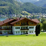 Apart-pension Wesenauerhof ゲストハウス