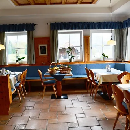 Apart-pension Wesenauerhof Guest house 4*