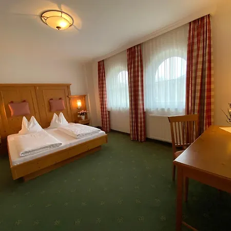 Πανσιόν Apart-pension Wesenauerhof 4*